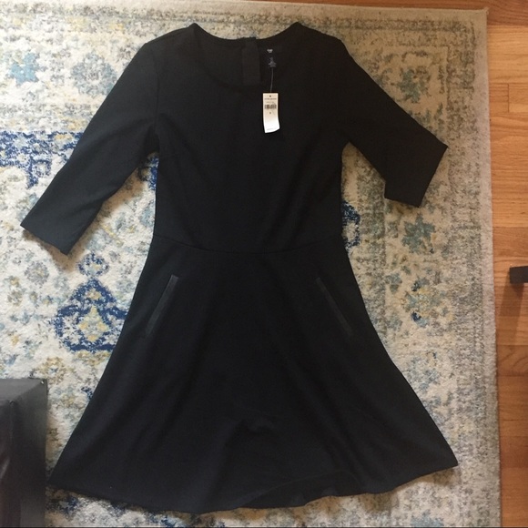 GAP Dresses & Skirts - Gap Fit & Flare Blk Dress, NWT, S